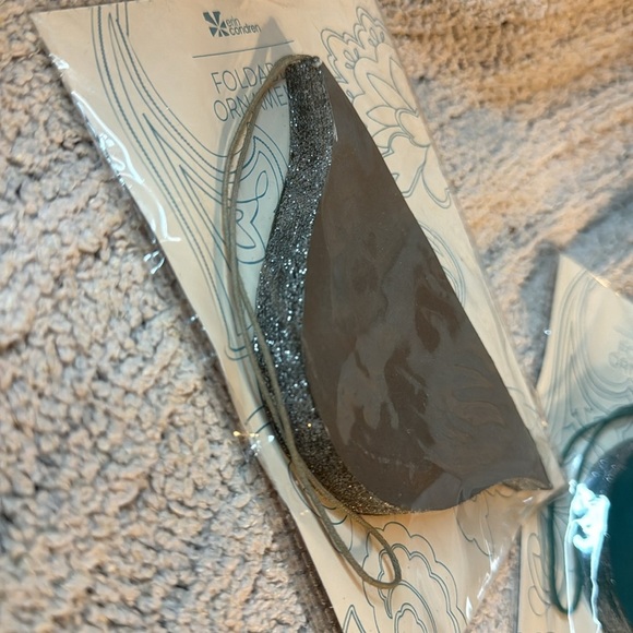 2 Special Release From Erin Condren - 2 Foldable Ornaments - Reusable!!!! - Picture 4 of 5